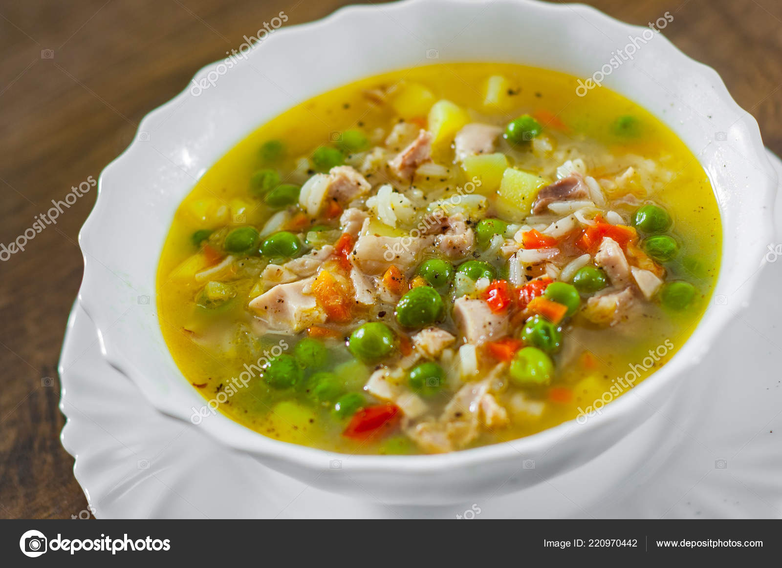 Hühnersuppe Mit Reis Und Gemüse Schüssel Auf Holztisch Hintergrund ...