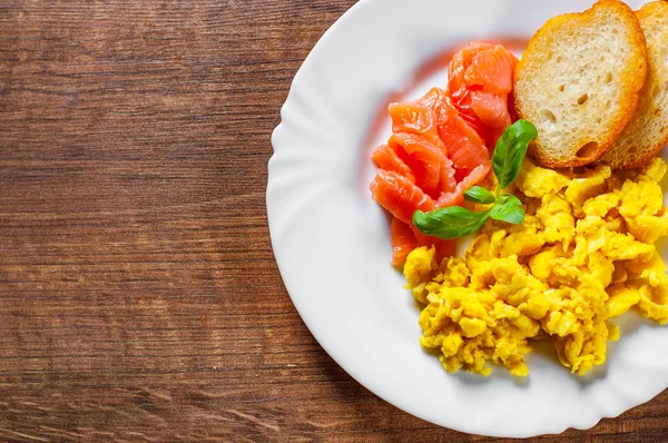 Scrambled Eggs Smoked Salmon Toast White Plate Wooden Table Background — Stock Photo, Image