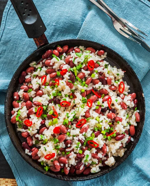 Reis Mit Roten Bohnen Und Gemüse Einer Pfanne — Stockfoto