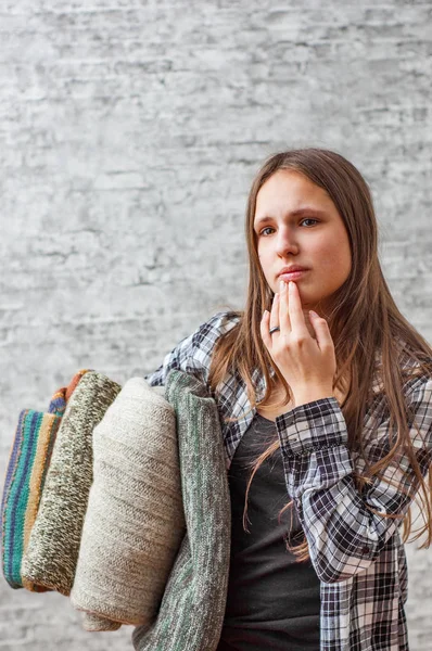 Portrait Young Teenager Brunette Girl Long Hair Holding Hands Stack — Stock Photo, Image