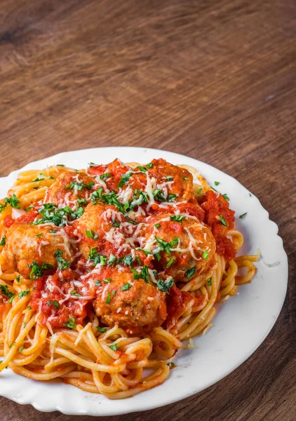 Pasta Spaghetti Meatballs Tomato Sauce Plate Dark Wooden Background — Stock Photo, Image