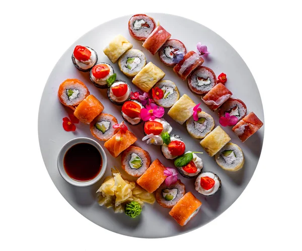 Sushi Rolle Mit Lachs Avocado Frischkäse Gurke Reis Kaviar Aal — Stockfoto