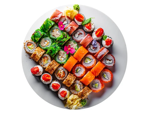 Sushi Rolle Mit Lachs Avocado Frischkäse Gurke Reis Kaviar Aal — Stockfoto