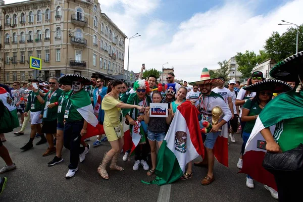 Rusya, Rostov-on-Don-23 Haziran 2018: Güney Kore - Meksika maçtan Meksika fanlar. Rusya'nın Dünya Kupası 2018