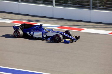 Soçi, Rusya - 30 Nisan 2017: Marcus Ericsson Sauber F1 Team Sochi Autodrom, Formula bir Rus Grand Prix yarış yarış.