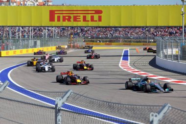 Soçi, Rusya - 30 Nisan 2017: Max Verstappen Sochi Autodrom, Formula bir Rus Grand Prix yarış yarış Red Bull Racing F1 takımı.