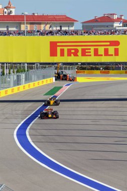 Soçi, Rusya - 30 Nisan 2017: Max Verstappen Sochi Autodrom, Formula bir Rus Grand Prix yarış yarış Red Bull Racing F1 takımı.