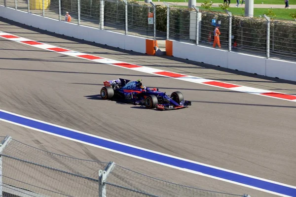 Sochi Rússia Abril 2017 Carlos Sainz Scuderia Toro Rosso Equipa — Fotografia de Stock