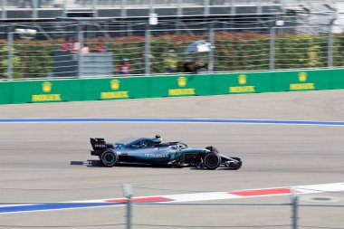 Soçi, Rusya - 30 Eylül 2018: Valtteri Bottas Mercedes Amg Petronas F1 Team Sochi Autodrom, Formula bir Rus Grand Prix yarış yarış.