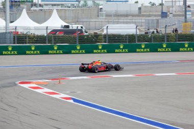 Soçi, Rusya - 30 Eylül 2018: Max Verstappen Sochi Autodrom, Formula bir Rus Grand Prix yarış yarış Aston Martin Red Bull Racing F1 takımı.