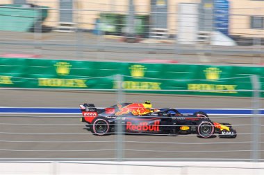 Soçi, Rusya - 30 Eylül 2018: Max Verstappen Sochi Autodrom, Formula bir Rus Grand Prix yarış yarış Aston Martin Red Bull Racing F1 takımı.