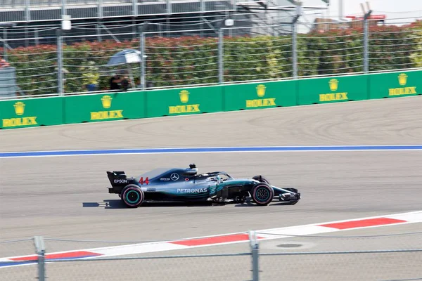 Lewis Hamilton de Mercedes AMG Petronas. Fórmula 1. Sochi Rusia . — Foto de Stock