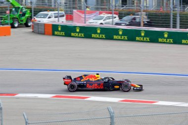 Soçi, Rusya - 30 Eylül 2018: Daniel Ricciardo Sochi Autodrom, Formula bir Rus Grand Prix yarış yarış Aston Martin Red Bull Racing F1 takımı.