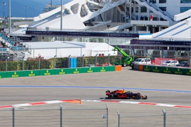 Soçi, Rusya - 30 Eylül 2018: Daniel Ricciardo Sochi Autodrom, Formula bir Rus Grand Prix yarış yarış Aston Martin Red Bull Racing F1 takımı.