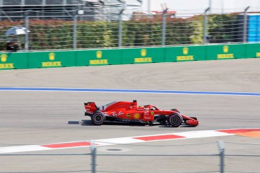 Soçi, Rusya - 30 Eylül 2018: Sebastian Vettel Formula bir Rus Grand Prix Sochi Autodrom, Yarış, yarış Scuderia Ferrari F1 takımının.