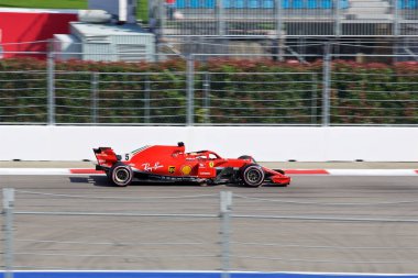 Soçi, Rusya - 30 Eylül 2018: Sebastian Vettel Formula bir Rus Grand Prix Sochi Autodrom, Yarış, yarış Scuderia Ferrari F1 takımının.