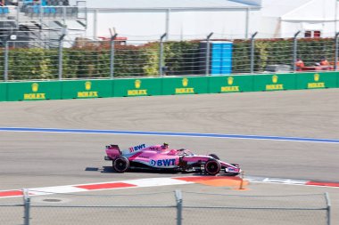 Soçi, Rusya - 30 Eylül 2018: Esteban Ocon takımının yarış noktası kuvvet Hindistan F1 Formula bir Rus Grand Prix Sochi Autodrom, Yarış, yarış.