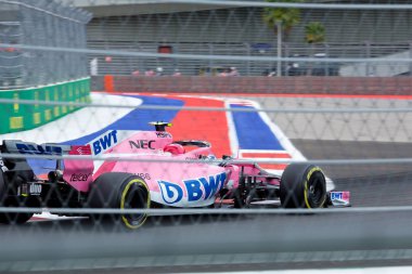 Soçi, Rusya - 30 Eylül 2018: Esteban Ocon takımının yarış noktası kuvvet Hindistan F1 Formula bir Rus Grand Prix Sochi Autodrom, Yarış, yarış.