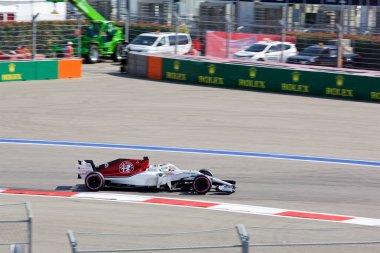Soçi, Rusya - 30 Eylül 2018: Marcus Ericsson Alfa Romeo Sauber F1 Team Sochi Autodrom, Formula bir Rus Grand Prix yarış yarış.