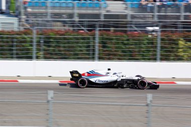 Soçi, Rusya - 30 Eylül 2018: Lance Stroll Sochi Autodrom, Formula bir Rus Grand Prix yarış yarış Williams Martini Racing F1 takımı.
