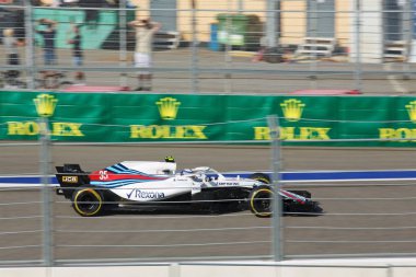 Soçi, Rusya - 30 Eylül 2018: Sochi Autodrom, Formula bir Rus Grand Prix yarış yarış Sergey Sirotkin Williams Martini Racing F1 takımı.