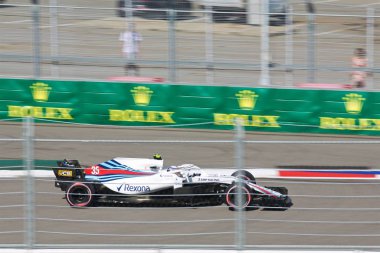 Soçi, Rusya - 30 Eylül 2018: Sochi Autodrom, Formula bir Rus Grand Prix yarış yarış Sergey Sirotkin Williams Martini Racing F1 takımı.
