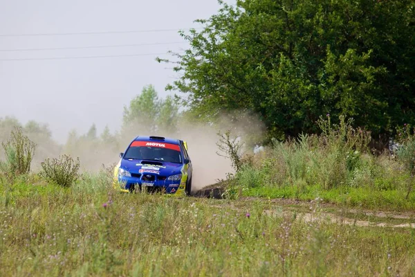 Russland, rostow-on-don - 30. juli 2016: subaru impreza wrx bei der rally tikhiy don — Stockfoto