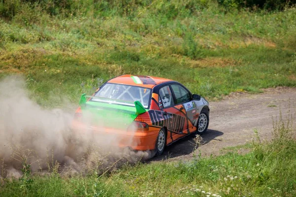 Rússia, Rostov-on-Don - 30 de julho de 2016: Mitsubishi Lancer Evo no Rally Tikhiy Don — Fotografia de Stock