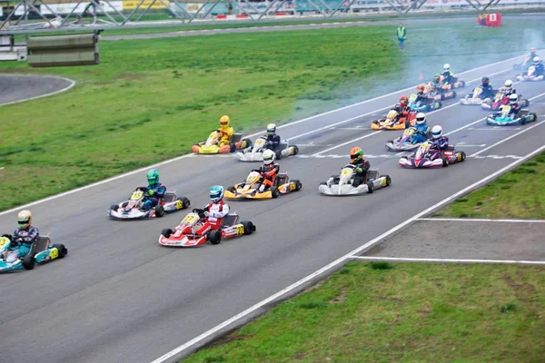 Karting genç pilotların Rekabet