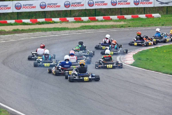 Competitie van jonge piloten op karting — Stockfoto