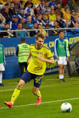 Fc Rostov'dan Arseny Logashov topu kontrol etti