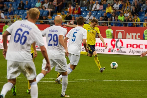 Yevgeni Chernov z FC Rostov w akcji — Zdjęcie stockowe