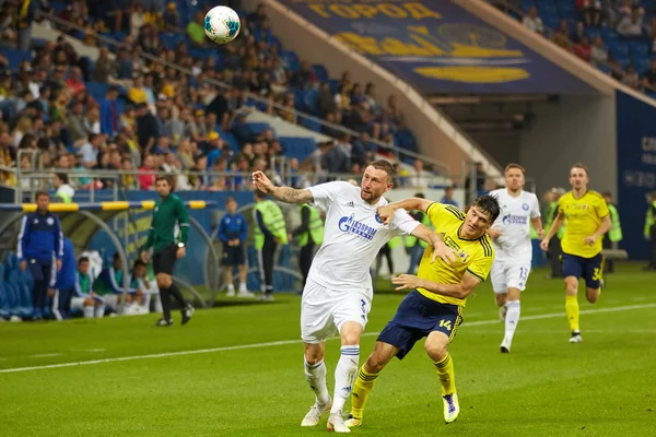 Eldor Shomurodov av FC Rostov VIES för bollen — Stockfoto