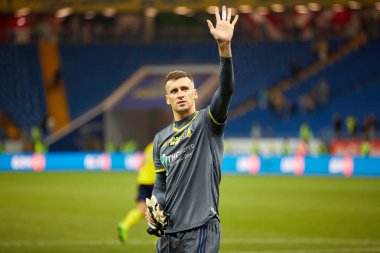 Fc Rostov'dan Sergei Pesyakov taraftarlara el sallıyor