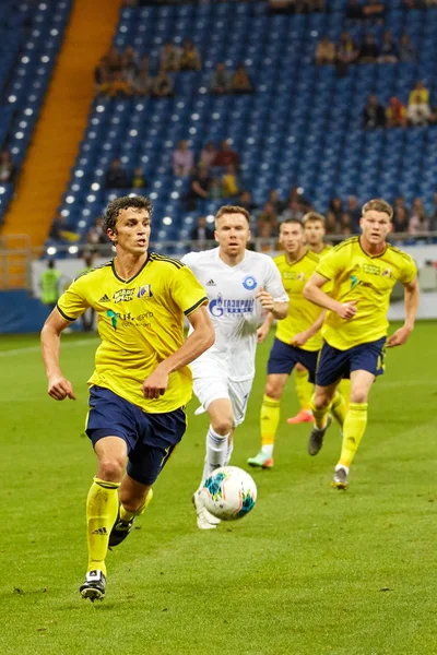 Roman Eremenko z FC Rostov kontroluje piłkę — Zdjęcie stockowe