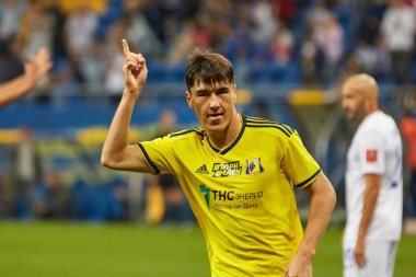 Fc Rostov'dan Eldor Shomurodov golünü kutluyor