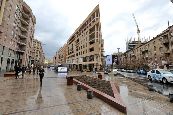 Yerevan Armenia Abril 2017 Conjunto Arquitectónico Northern Avenue Centro Comercial —  Fotos de Stock