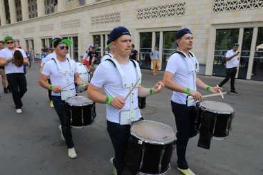  Moskova, Rusya - 26 Haziran 2018: Show hayranları Luzhniki Stadı, Danimarka ve Fransa arasında Dünya Kupası C grubu maçtan önce için