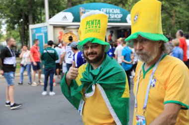 Moskova, Rusya - 26 Haziran 2018: Fransa ve Danimarka Luzhniki Stadı nda arasında Dünya Kupası C grubu oyun sırasında kutluyor Brezilyalı hayranları