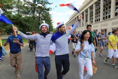  Moskova, Rusya - 26 Haziran 2018: Fransa ve Danimarka Luzhniki Stadı nda arasında Dünya Kupası C grubu oyun sırasında kutluyor Fransızca ve Danimarka hayranları
