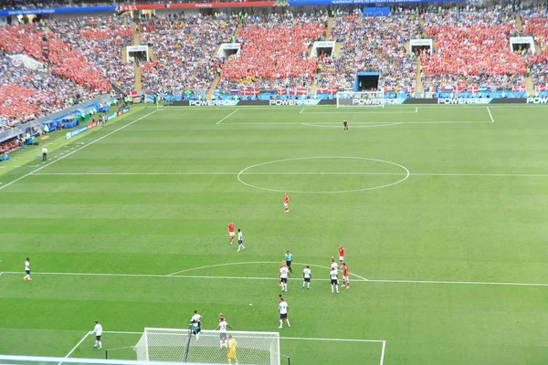 Moskau, Russland - 26. Juni 2018: das WM-Spiel der Gruppe C zwischen Frankreich und Dänemark im Luschniki-Stadion — Stockfoto