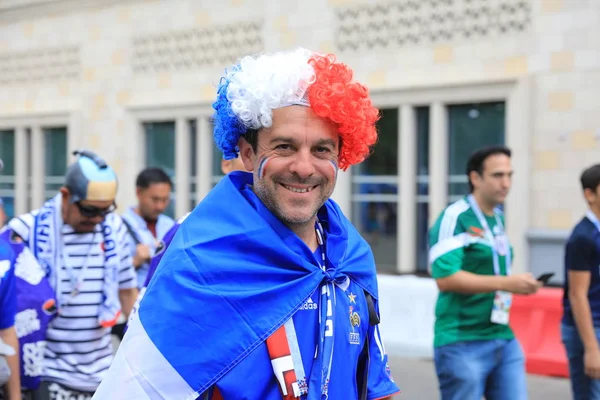  Moskova, Rusya - 26 Haziran 2018: Fransa ve Danimarka Luzhniki Stadı nda arasında Dünya Kupası C grubu oyun sırasında kutluyor Fransızca ve Danimarka hayranları