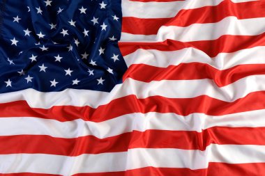 Amerikan bayrağına yaklaş.