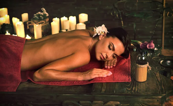 Girl on massage in spa salon — Stock Photo, Image