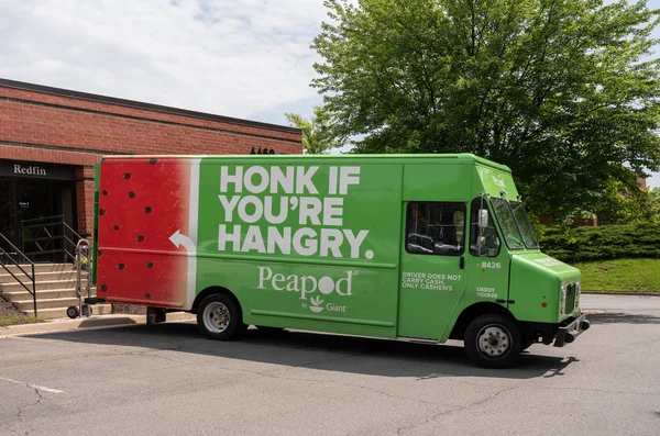 Camión de reparto de comida Peapod de Giant Supermarket — Foto de Stock