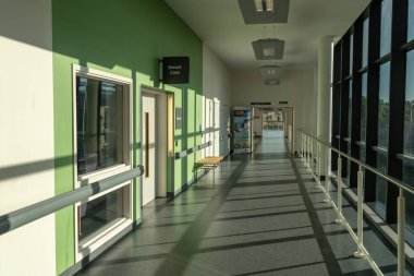 Stoke Trent, İngiltere - 14 Mayıs 2018: Royal iç Stoke Üniversite Hastanesi olarak Trent, İngiltere'de Stoke