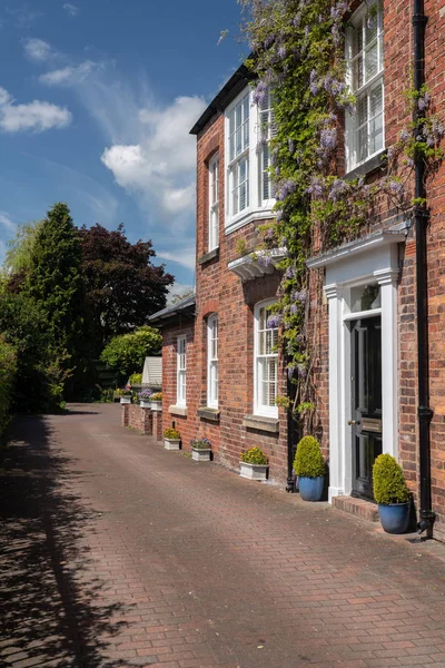 Georgian home by town park in Oswestry Shropshire — Stock Photo, Image