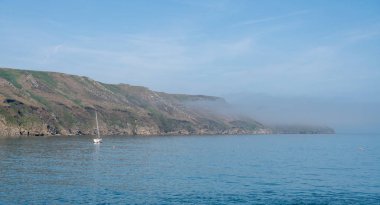 Lundy Adası Devon kapalı kayalık kıyı