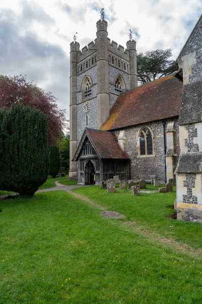 Igreja de Santa Maria Virgem na aldeia de Hambleden — Fotografia de Stock