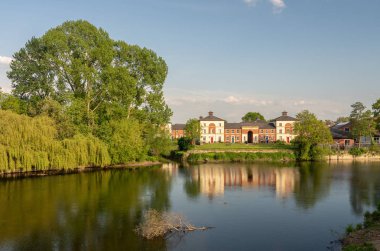 İngilizce Bridge Shrewsbury içinde nehir Severn üzerinden görünüm